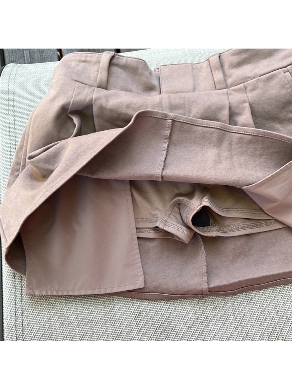 ALO Good Days Mini Skirt Mushroom - Picture 6 of 6